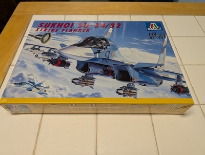 ITALERI 059 SUKHOI SU-34/32 Strike Flanker 1:72 Model Kit  - Factory Sealed