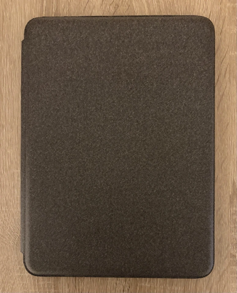 Logitech Folio Touch - custodia/ cover con tastiera iPad Air COME NUOVO - Immagine 2 di 4