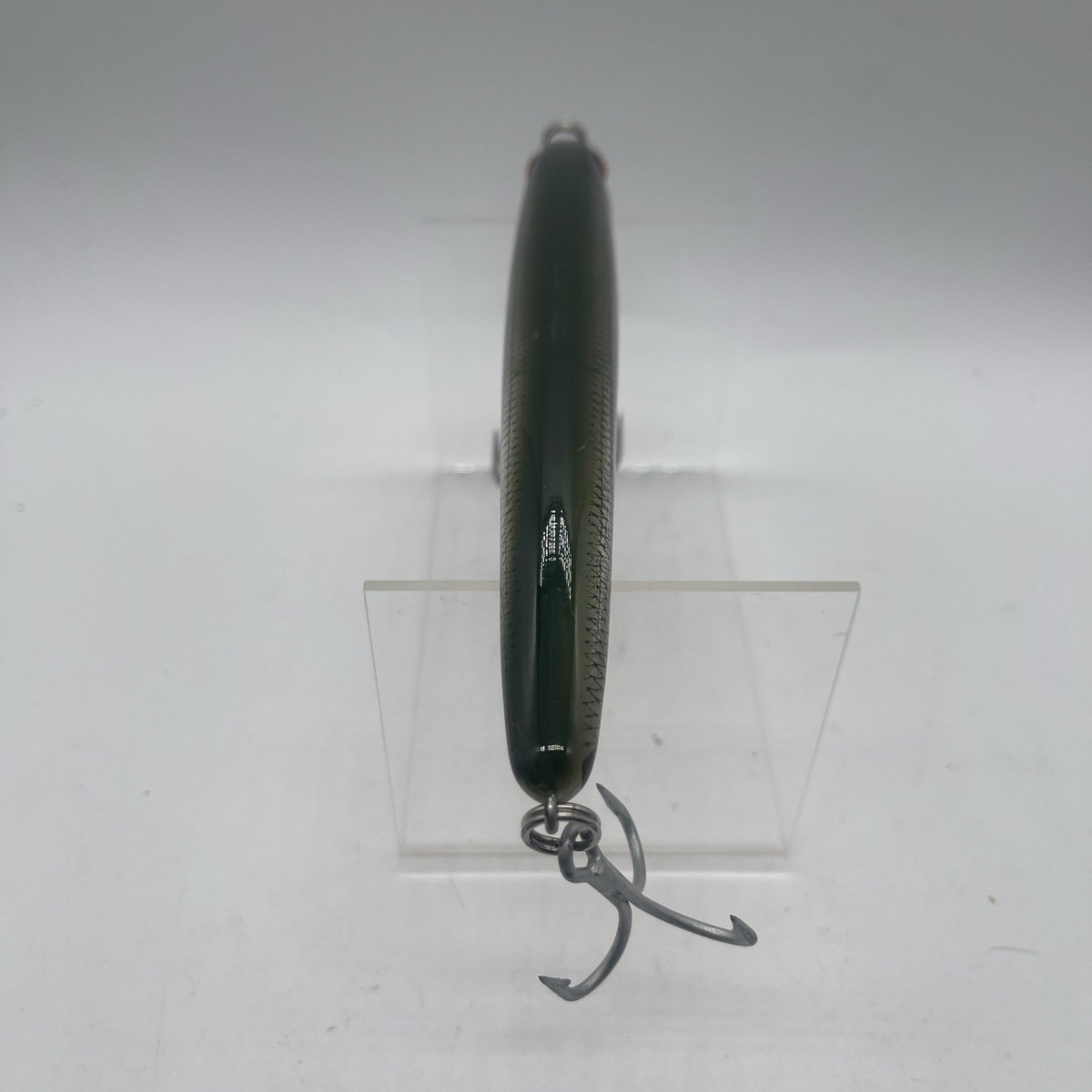 casting a fishing lure Do you have any idea how far you can cast certain lures, and does it  actually matter?  Henry Gilbey