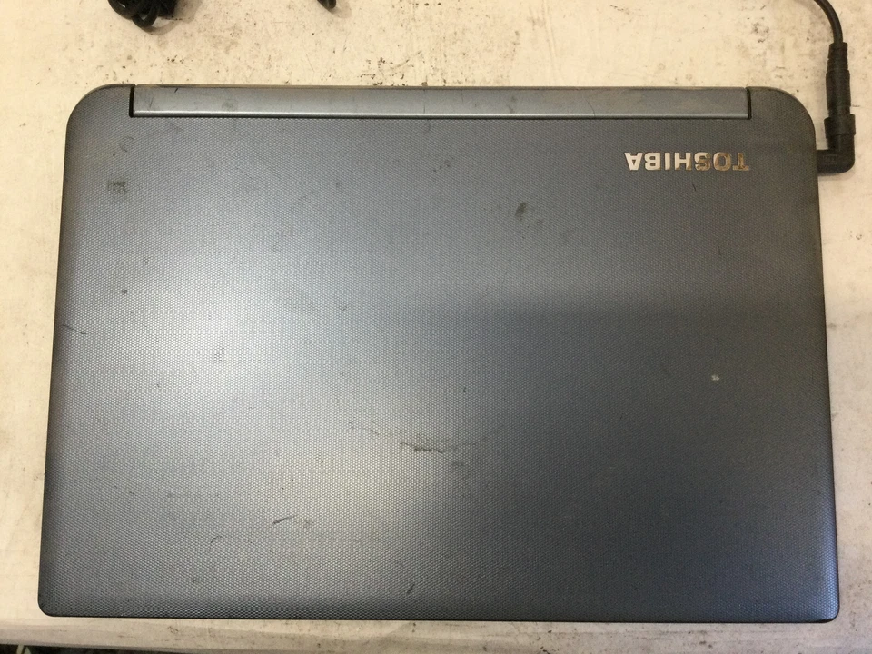 TOSHIBA SATELLITE U945-S4110 - BOOTS TO BIOS - INTEL I3 3227U - NO RAM -READ-BB - Image 4 of 4