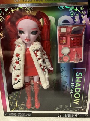 NEW Rainbow High Shadow High Posable Fashion Doll Rosie Redwood