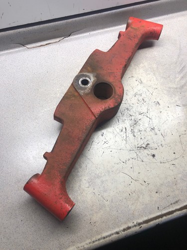 Gravely 8123 Tractor Front Axle - Picture 2 of 5