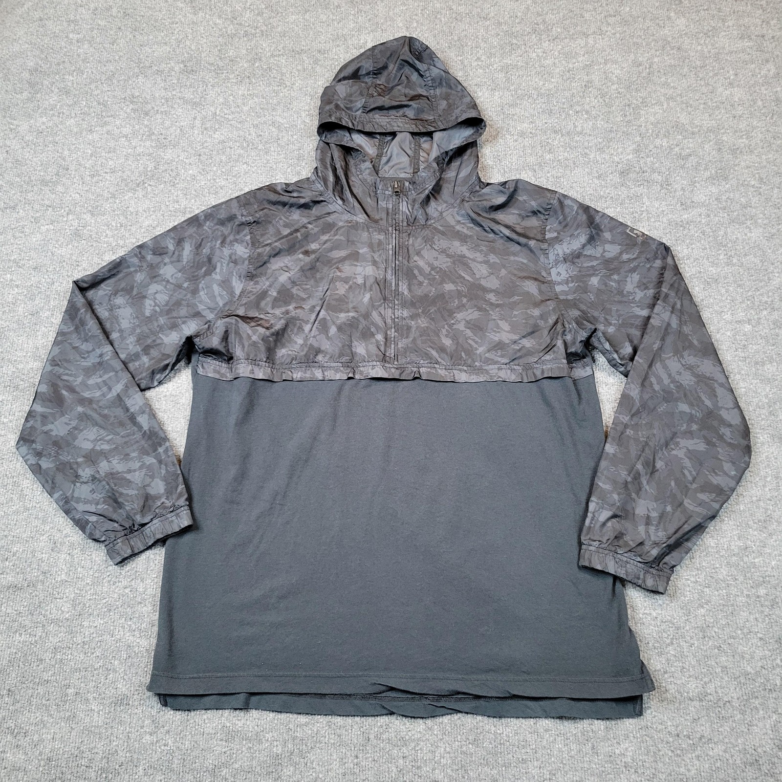 Mens 2xl Black Camo Hooded 1/2 Zip Lightweight Windbreaker