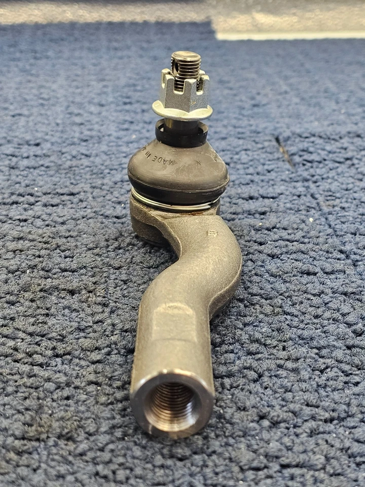 Extremo de barra de amarre exterior izquierdo Moog ES800028 Asia-Spec para Mazda 6 2003-2008 Foto 3 de 4