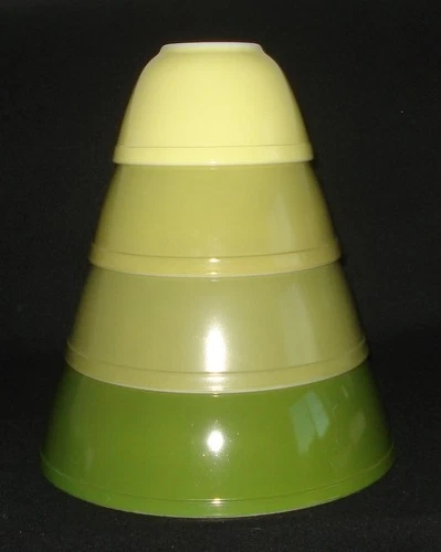 PYREX - 4 pc. Yellow - Green VERDE Mixing, Nesting Bowl Set