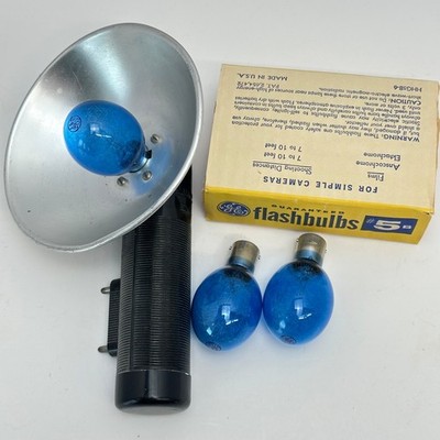 VINTAGE, ARGUS USA EXTERNAL FLASH UNIT 3 Bulbs Untested