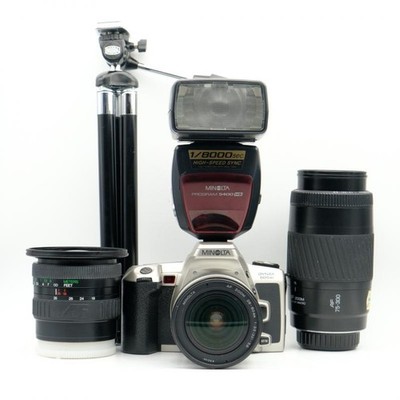 Minolta Dynax 505si + Soligor 19-35mm + Minolta 28-80mm + Minolta 75-300mm SET