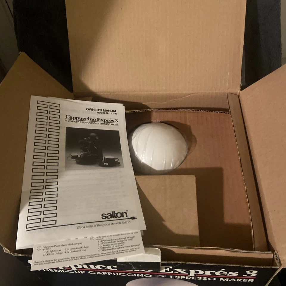 NUEVA/NUEVA EN CAJA Máquina de capuchino espresso Salton Space Age de colección, modo EX-19 - BLANCA Foto 2 de 4