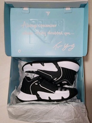 NEW! Adidas Trae Unlimited Black White Basketball Shoes- Mens SIZE 4.5 HQ1020