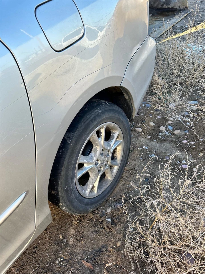 Medidor de flujo de aire de inyección de combustible usado se adapta a: Toyota Sienna 2005 grado A Foto 2 de 4