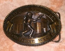 HD SILVER CO. WHEATLAND WY BELT BUCKLE BRASS "CHEYENNE GUNSLINGER"  290 1984