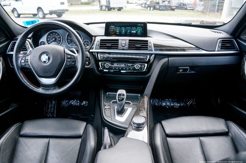 2017 BMW 3-Series xDrive - Picture 32 of 40