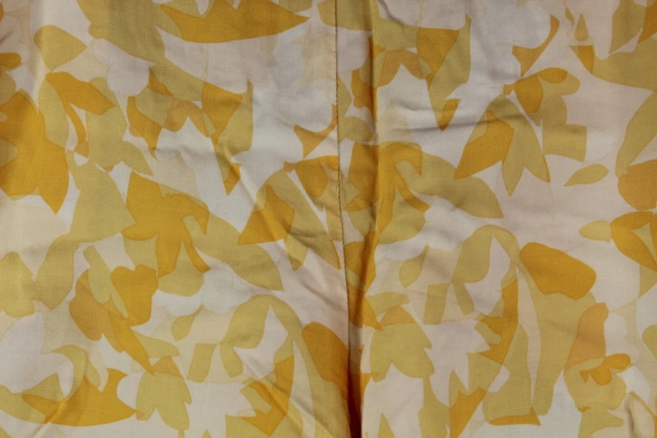 Women's Nine West Yellow Camo Floral Mid-Rise Pull-On Soft Shorts Size Large - Image 2 of 4