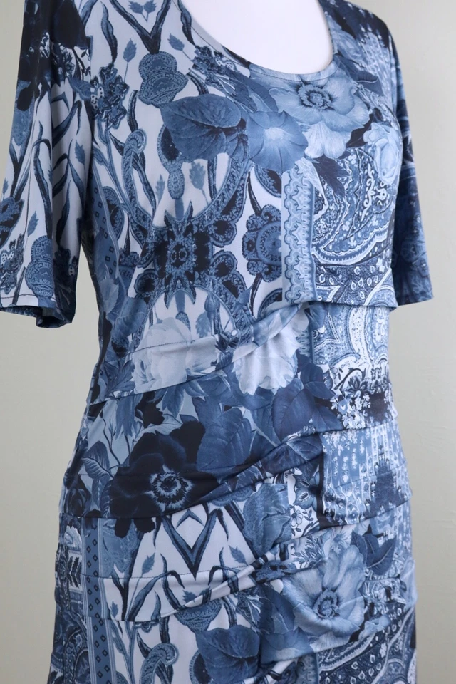 Vestido CHICO'S $129 Slinky Floral Paisley Plisado en Niveles Talla 1 EE. UU. Mediano 8/10 Foto 3 de 4