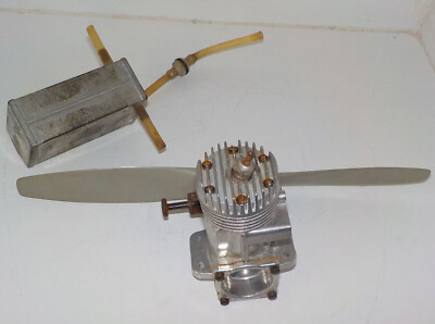 BIELA HÉLICE POUR MOTEUR THERMIQUE EN CARBONE SPORT 3 PALES 26/12