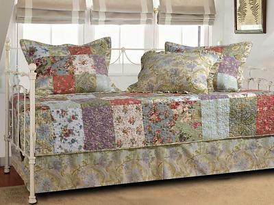 BEAUTIFUL COZY COTTAGE VINTAGE PATCHWORK IVORY ROSE DAYBED DAY BED QUILT SET