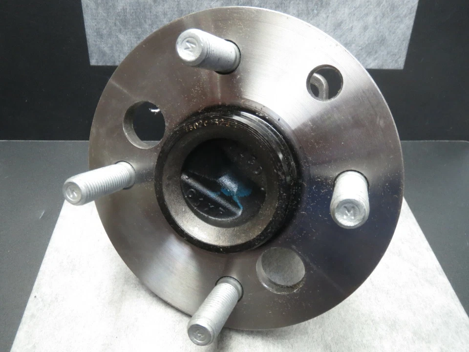 Conjunto de buje de cojinete de rueda trasera para Saturn con ABS 512002 Hecho en EE. UU. ¡Envío rápido! Foto 3 de 4