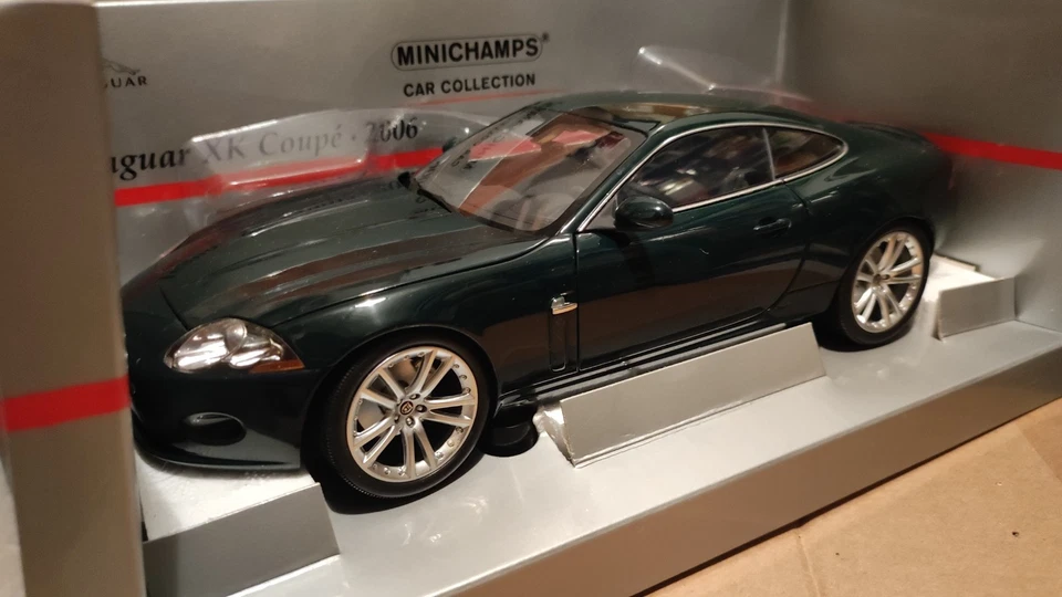 JAGUAR XK COUPE 2006 1/18 GREEN  MINICHAMPS  IMBALLO ORIGINALE DIE CAST - Immagine 2 di 4