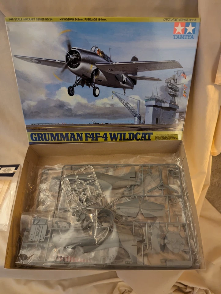 Kit Wildcat Tamiya Grumman F4f-4 61034 * Con artículos adicionales Foto 3 de 4