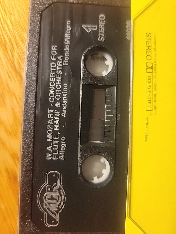 Mozart concerto for the flute and harp symphony No.35 Haffner cassette - Image 3 of 3