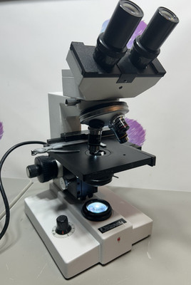 Seiler Microlux Medical Laboratory Microscope with 3 Objectives - TESTED WORKING