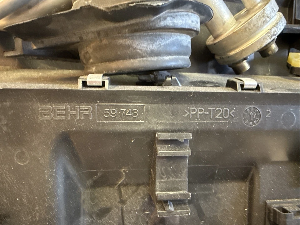 2003 BMW E46 M3 HEATER EVAPORATOR CORE BLOWER FAN MOTOR OEM - Image 3 of 4