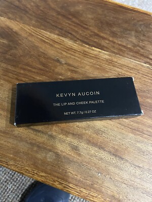 Kevyn Aucoin The Lip And Cheek Palatte Mauve