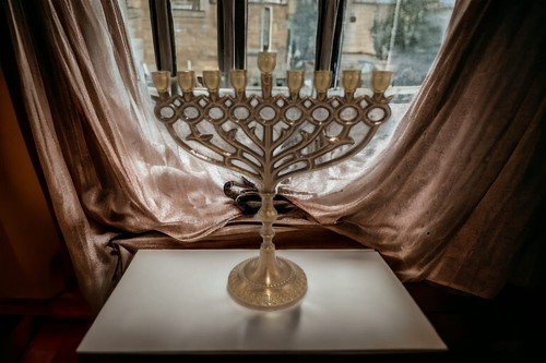 Candela Hanukkah Menorah Design Melograno 9 Rami Vintage Ottone Chanukkah - Foto 8 di 10