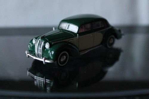 Brekina 20455 Opel Admiral 1938 Sonderfarbe dunkelgrün/hellbeige - Picture 5 of 6