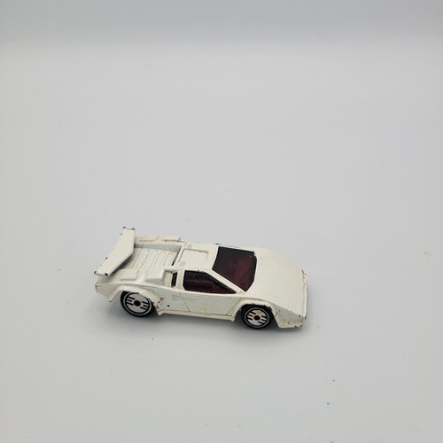 19&7 Hot Wheels Lamborghini Countach White - Picture 2 of 5