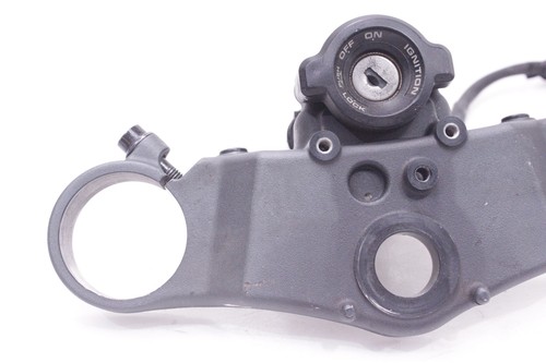 06-07 HONDA CBR 1000RR OEM IGNITION LOCK W KEY TOP TRIPLE CLAMP - Picture 7 of 16