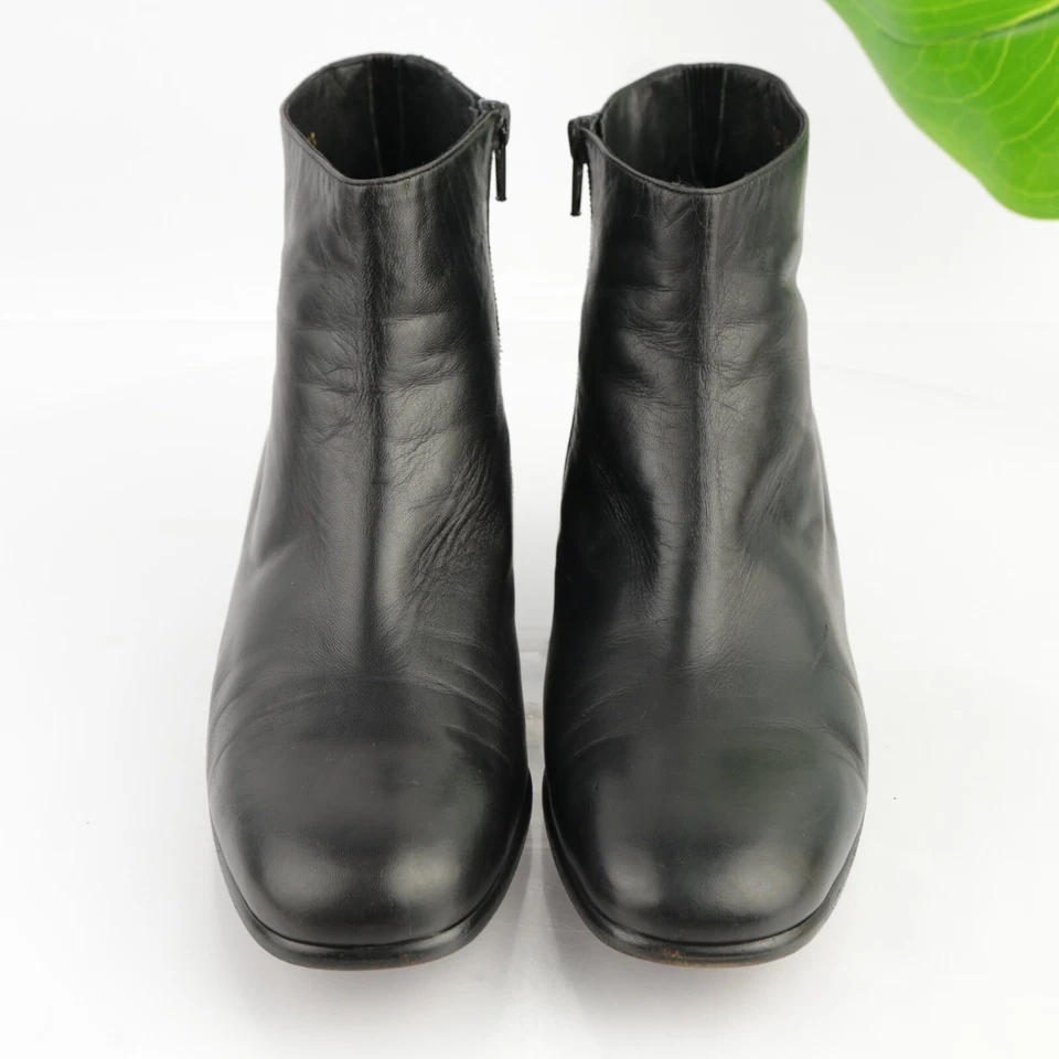 VTG Cole Haan Womens Boots Size 10 Black Leather Low Block Heel Bootie Round Toe - Image 2 of 4
