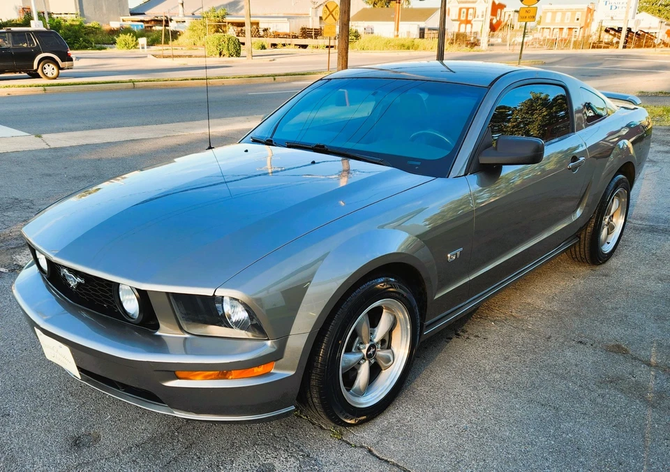 2005 Ford Mustang GT - Изображение 4 из 4