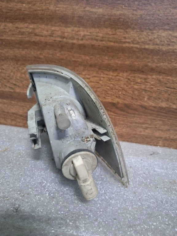 Luce indicatore di direzione anteriore Renault Espace II 1993 DLG10449 - Immagine 3 di 3