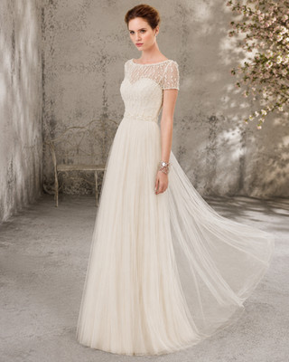 Brautkleid Ivory   A-Linie   Tüll   kurze Ärmel   Perlen & Spitze Gr.36-46