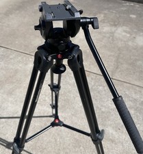 Manfrotto MVK502AM-1 Professional Fluid Video System Aluminum Tripod