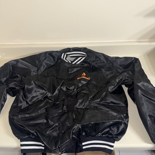 Vintage International Cardinal Satin Bomber Jacket  Snap-front  - XXL