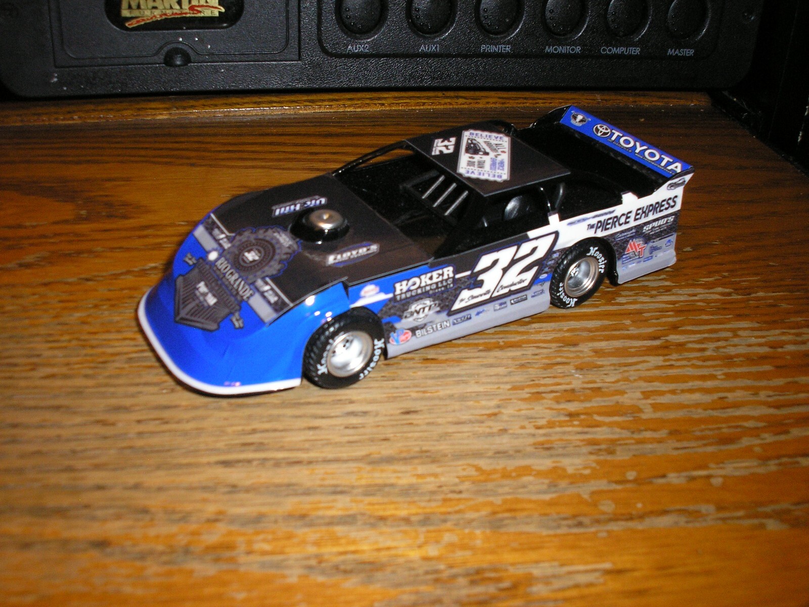 Picture 1 of 5
