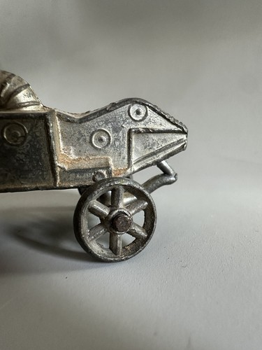 Rare 1930s Antique Slush Metal Toy Threshing Machine 3" Barclay w Metal Wheels - Picture 5 of 5