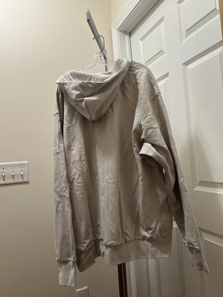 NUEVO CON ETIQUETAS Nike Hombres Guerreros Baloncesto Chaqueta con Capucha Beige CN4595-072 Talla 3XL S15 Foto 3 de 4