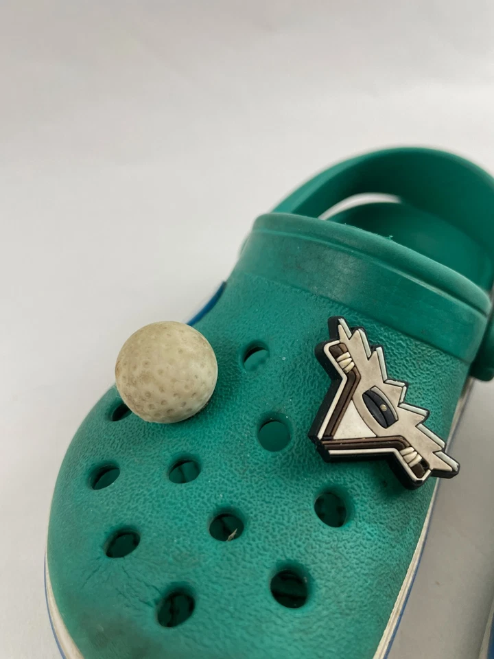 Crocs Zapatos Niños Talla 8 Verde Sandalias Sin Cordones *Pelota de Golf Hockey Jibbitz* Foto 4 de 4