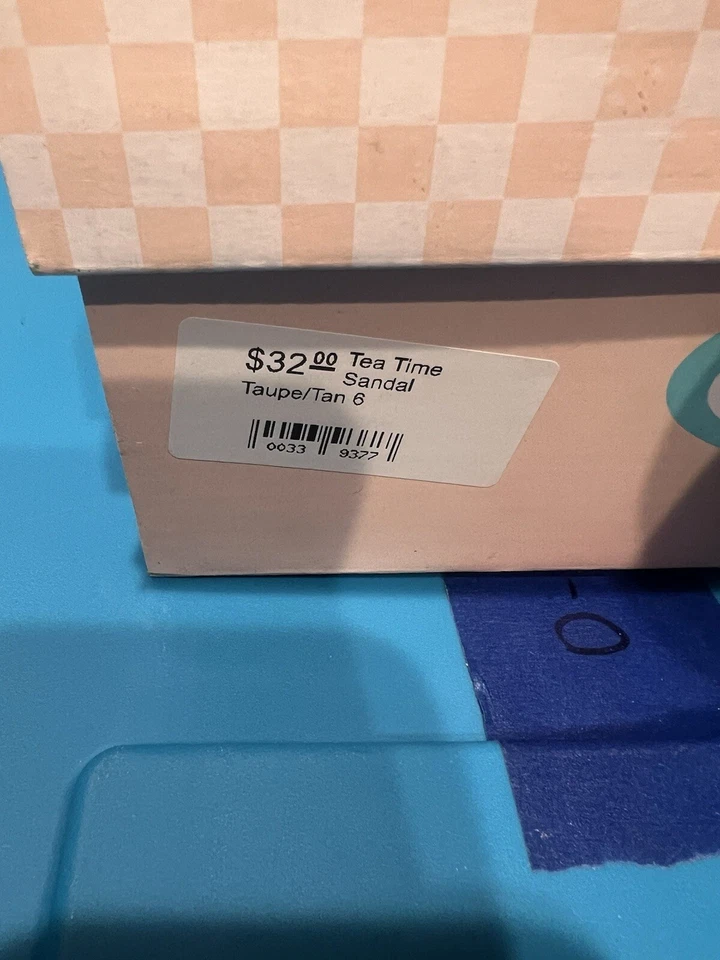 Soda Brand, Tan Peep toe Sandal With Heel, size 6  - Image 4 of 4