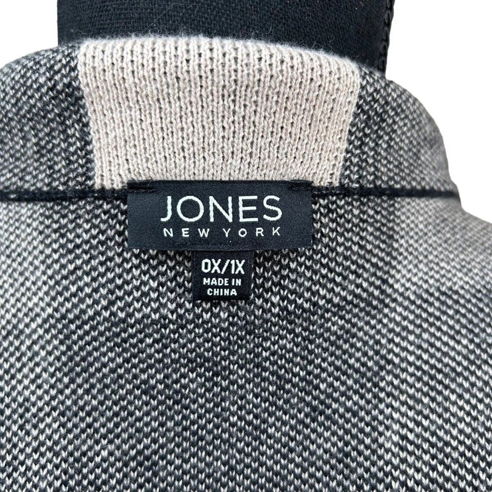 Jones New York Black Cream Checked Full Zip Dolman Sleeve Poncho Plus Size 0X/1X - Image 4 of 4