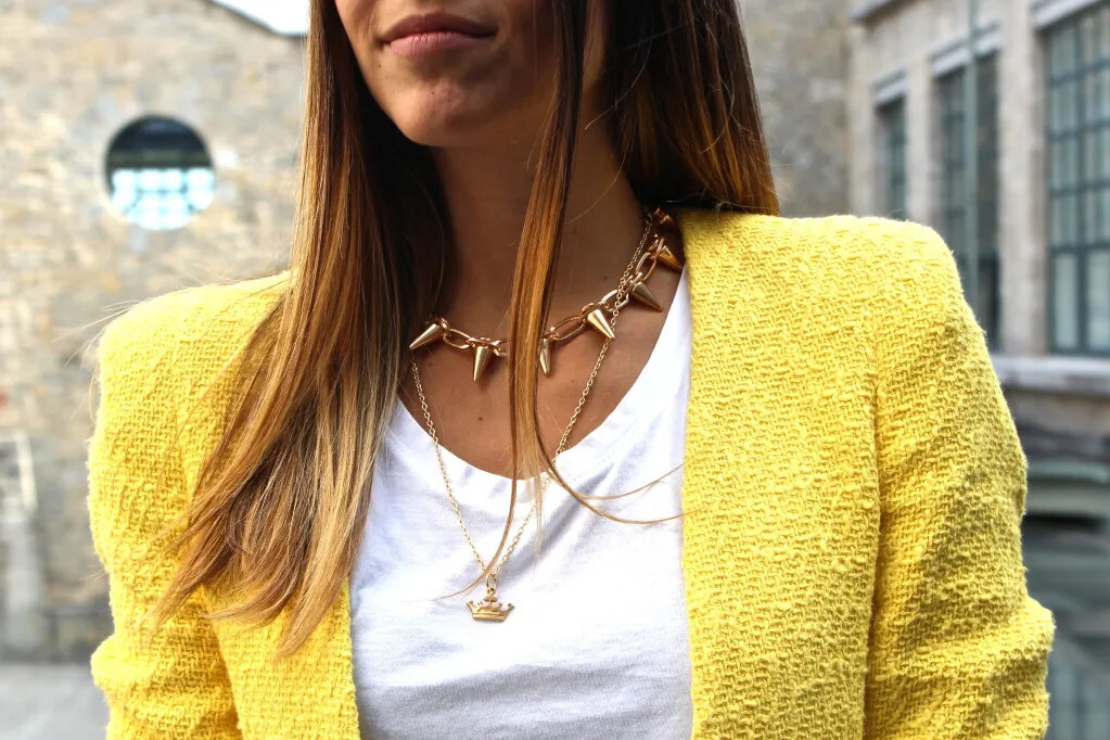 A625 ZARA WOMAN YELLOW BLAZER BOUCLE FANTASY WITH GOLD ZIPS COAT