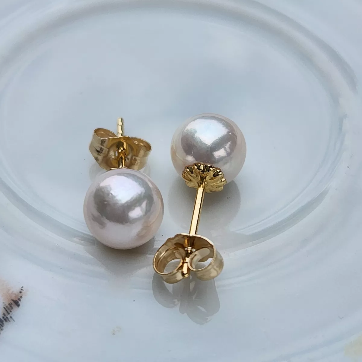 Saltwater White Round 7.4mm Pearl Stud Earrings Solid 18k Yellow