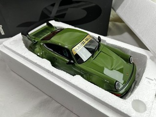 1/18 SCALE MODEL GT Spirit RWB Porsche 911 GT812 RWB Atlanta Green Rauh Welt
