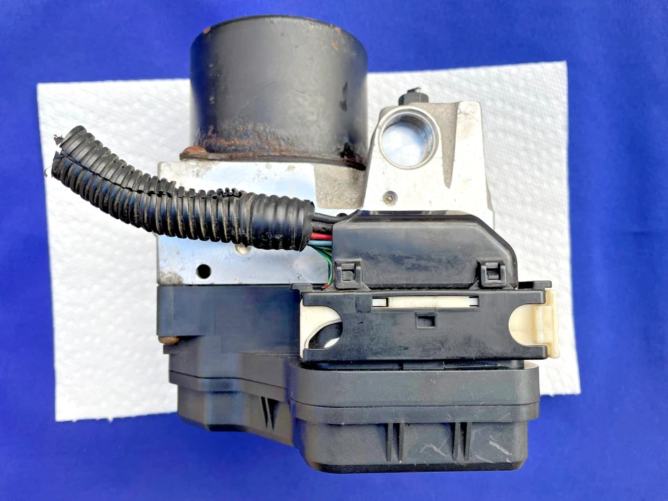 Subaru Tribeca 2008 sistema antifrenos unidad de módulo de control ABS 133800-7131 fabricante de equipos originales Foto 3 de 4