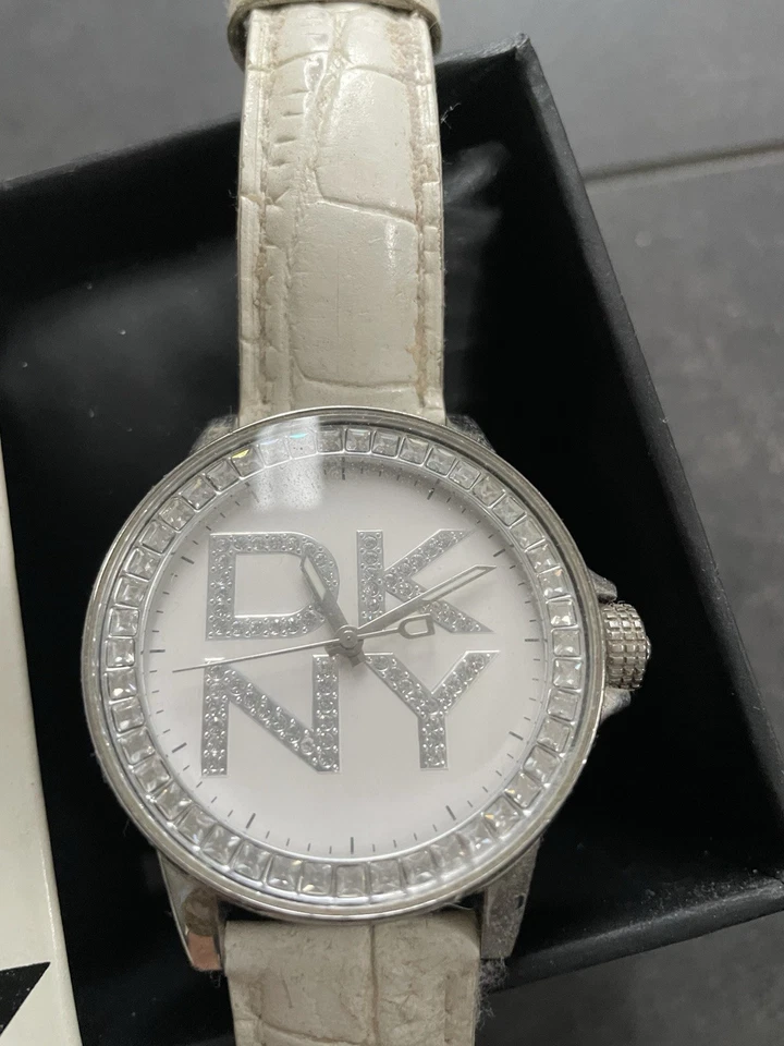 DKNY Damen Armbanduhr Silber Weis Leder Kroko - Bild 2 von 4