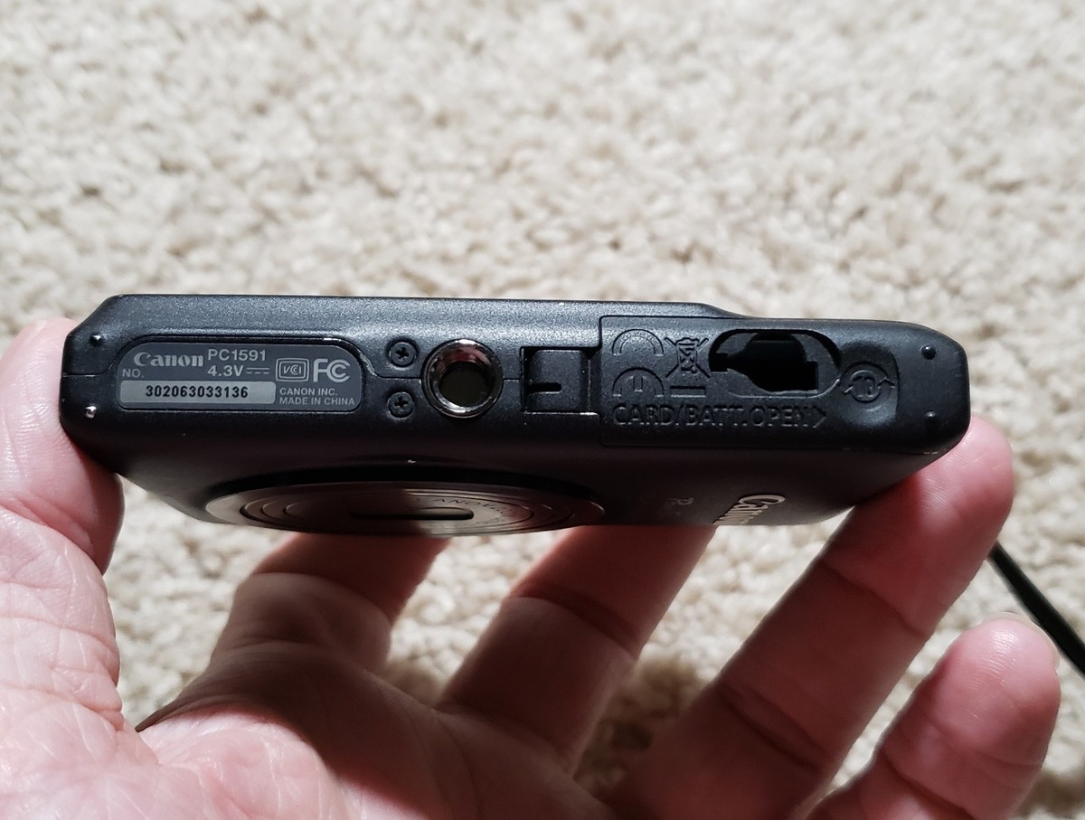 Canon PowerShot ELPH 300 HS Digital Camera 12.1MP Black + Battery