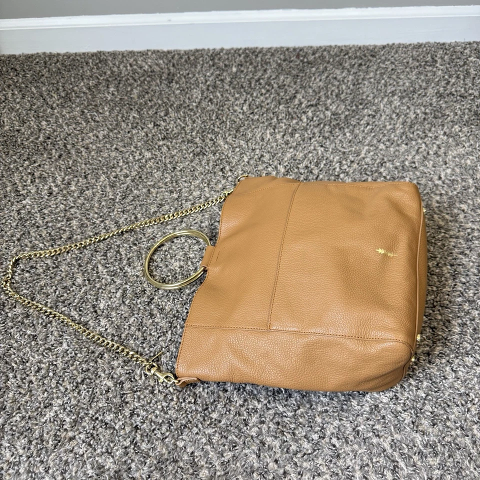 Bolso de mano Thacker NY de cuero marrón camel con anillo tórico correa de cadena bandolera Foto 2 de 4